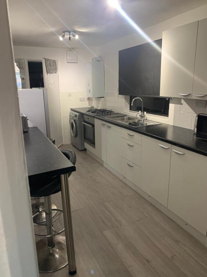Leysdown-On-Sea Saddlebrook Holiday Park 3 Bedroom Brick Built Chalet Bungalow Eksteriør billede